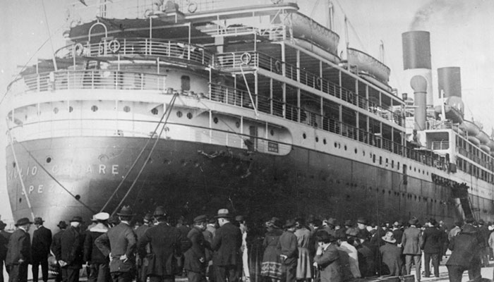 Barcos con pasajeros italianos, año 1922.