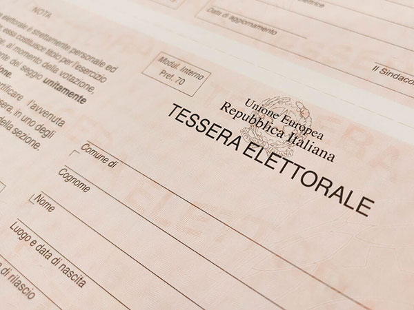 La Tessera Elettorale es un documento clave para expresar el voto en Italia.