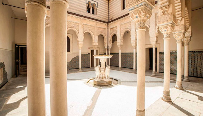 El Cortile dei Leoni, inspirado en Alhambra de Granada.