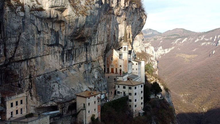 El Santuario Madonna della Corona es un imperdible de la región de Veneto | Raffaele Cabri, Todo sobre Italia
